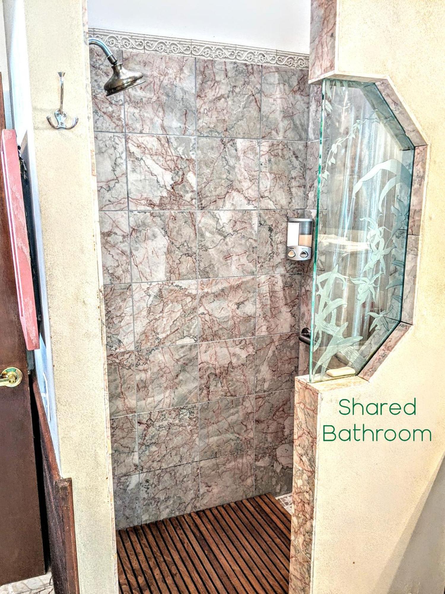 Kehena Mauka Nui Club Lgbtqia+ Clothing Optional Bed & Breakfast Pahoa Oda fotoğraf